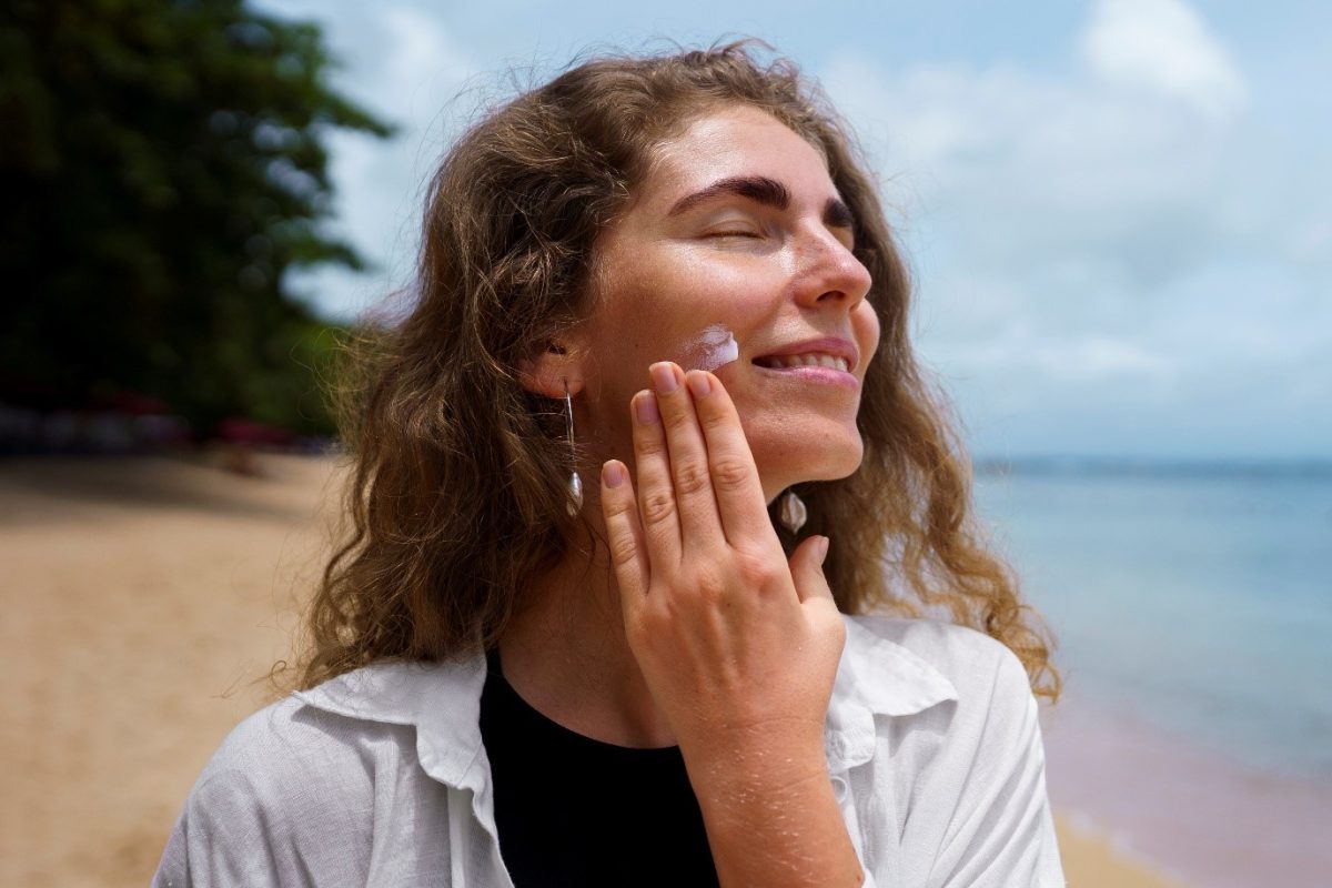 Sunscreen application guide